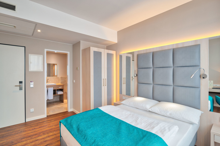 Bedroom 2, Hollywood Media Hotel, Berlin