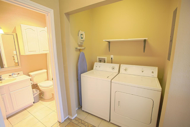 Bathroom 4, Plantation Suites & Conference Center, Nueces
