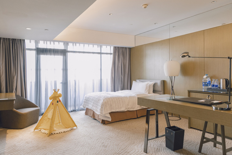 Bedroom 3, Le Méridien Qingdao West Coast, Qingdao
