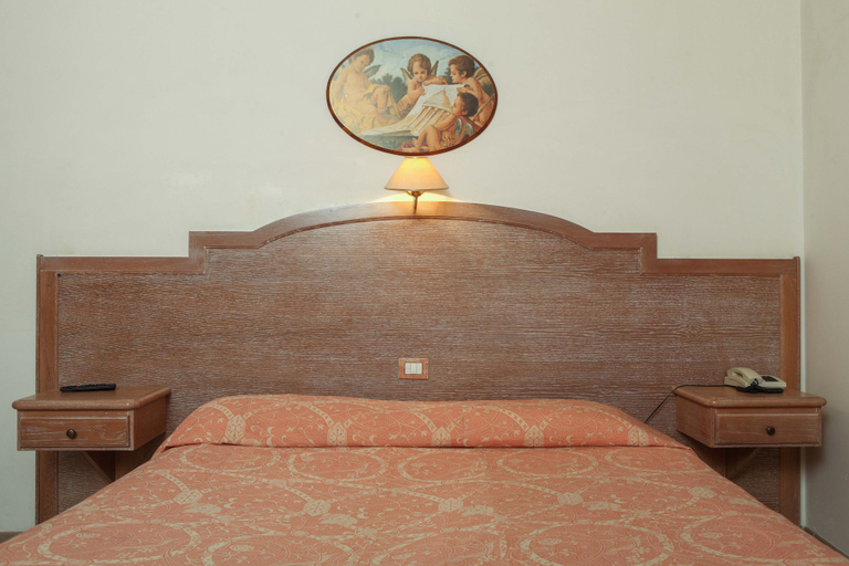 Bedroom 3, Hotel Donatello, Bari