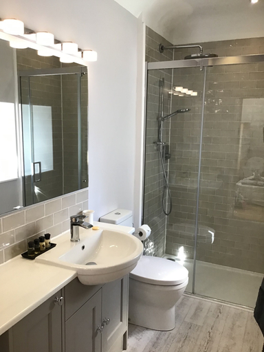 Bathroom, Courtyard Cottage - Adults Only, Gloucestershire