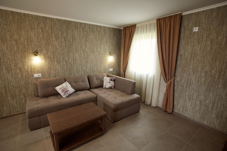 Bedroom 2, Rayskiy Dvorik, Brovars'kyi