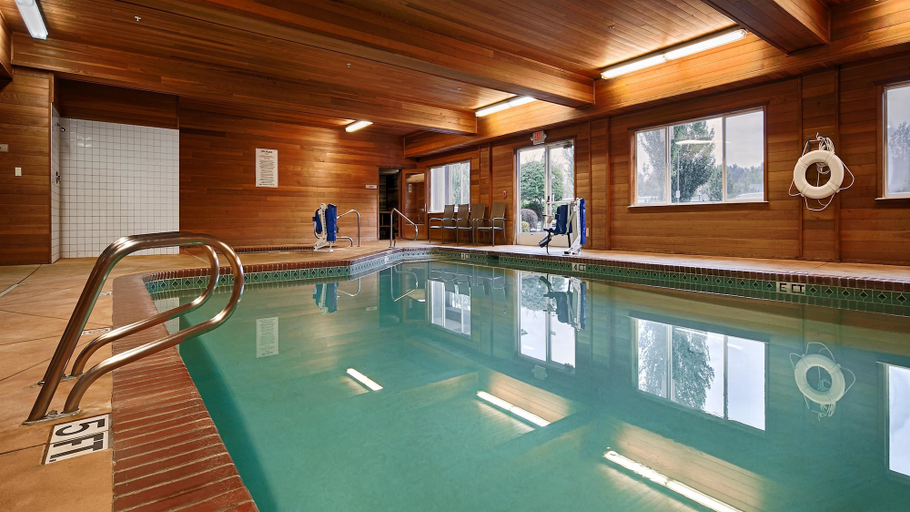 Sport & Beauty 5, Best Western Cascade Inn & Suites, Multnomah