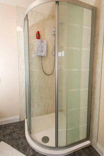 Bathroom, Snooze Apartments Flat 55, Bradford