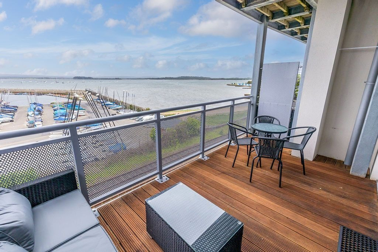 Ocean Breeze, Poole