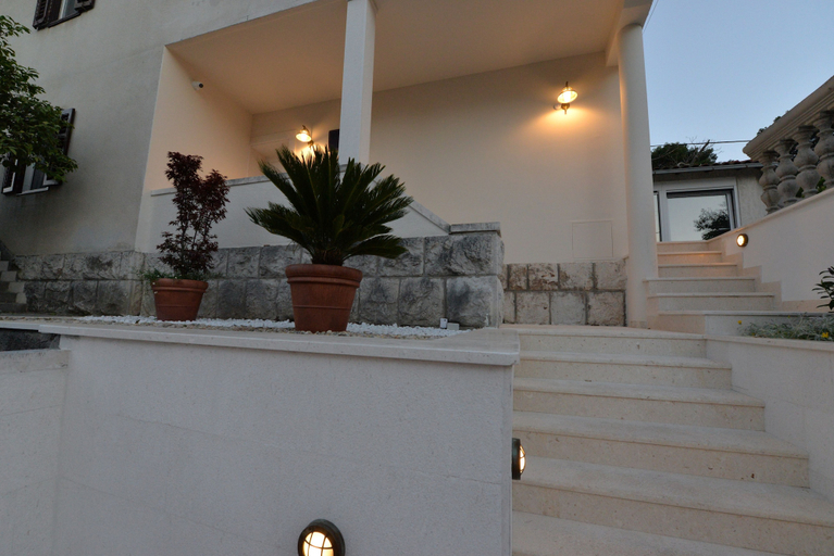 Exterior & Views 2, The Duke Luxury Rooms, Split