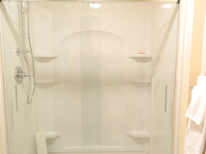 Bathroom 4, The Manor on Front, Dauphin