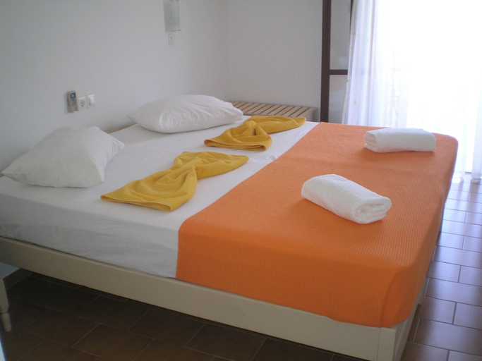 Bedroom 3, Golden Sun, South Aegean