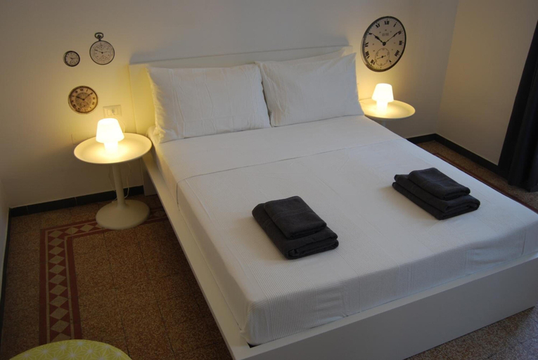 Bedroom 3, Cagliari d'Amare, Cagliari