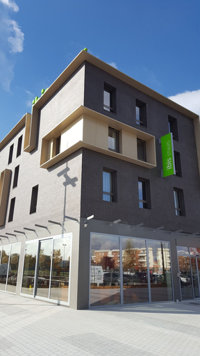 Exterior & Views 2, ibis Styles Guyancourt Versailles, Yvelines
