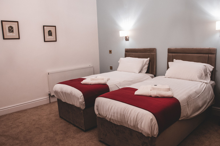 Bedroom 3, Keppel's Head Hotel, Portsmouth