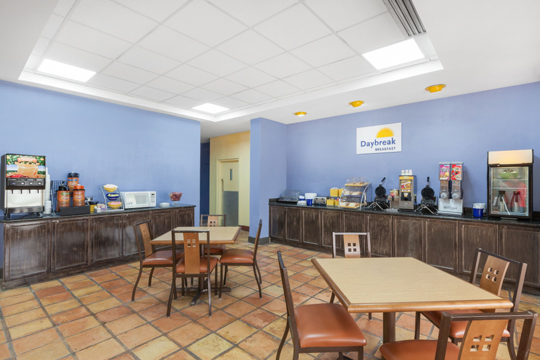 Food & Drinks, Days Inn by Wyndham Uvalde, Uvalde