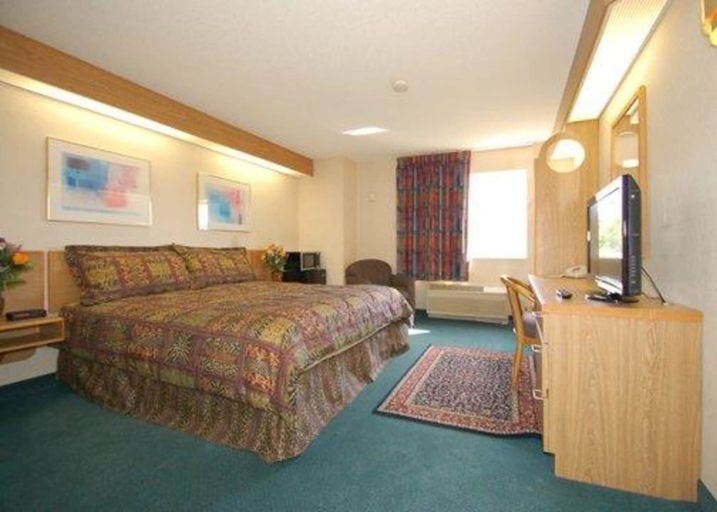 Bedroom 3, Rodeway Inn Willington North, Tolland