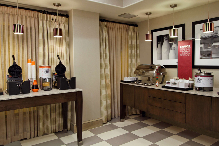 Food & Drinks 5, Hampton Inn Austin/Airport Area South, Travis