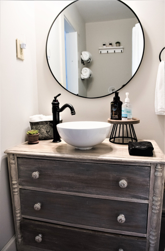 Bathroom 3, Inn On Golden Pond, Grafton