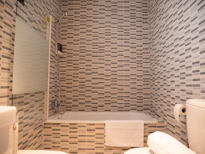 Bathroom 4, Stylish Apartment in downtown with Pool, Málaga