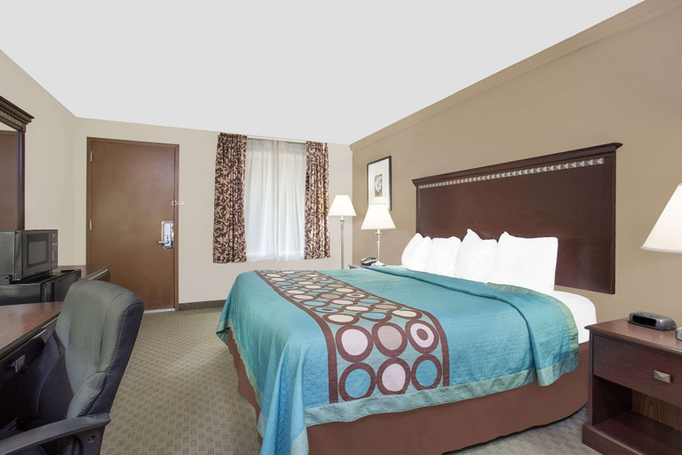 Bedroom 2, Super 8 by Wyndham Danville, Montour