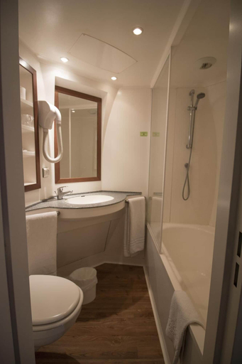 Bathroom 4, Hotel de Lyon, Drôme