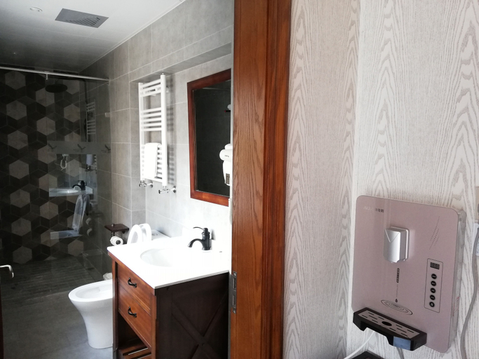 Bathroom 3, Ningbo Delson Green World Golf Resort, Ningbo