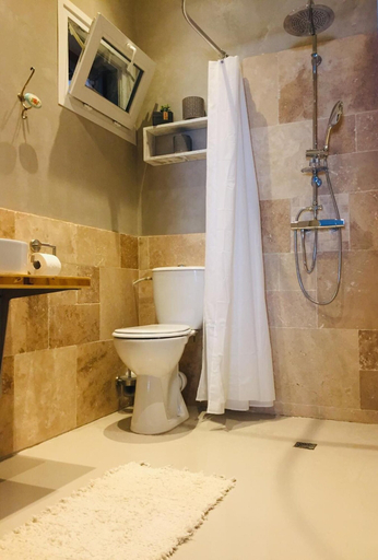 Bathroom 5, Casa Cessenon, Hérault