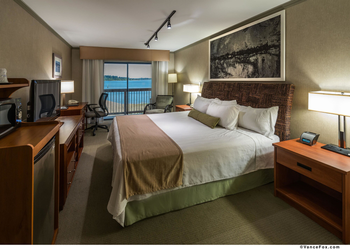 Bedroom 3, Best Western Plus Silverdale Beach Hotel, Kitsap