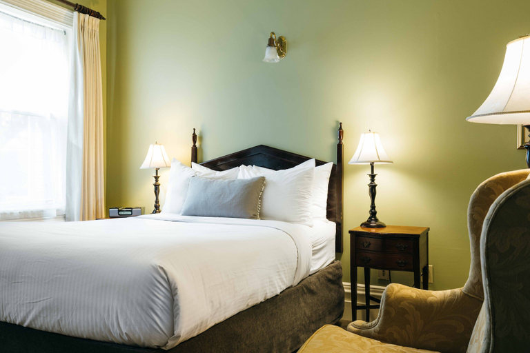 Bedroom 3, The Halliburton, Halifax