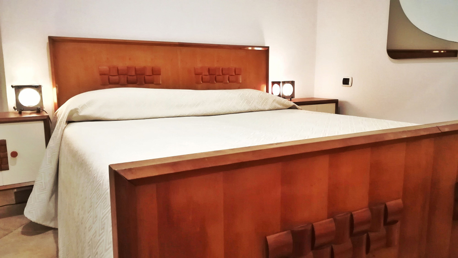 Bedroom 4, Esagono Monello, Syracuse