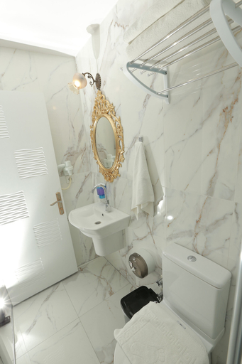 Bathroom 5, Constantinopolis Hotel, Fatih