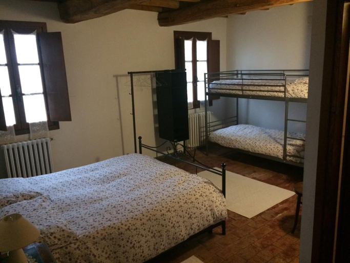 Bedroom 3, Agriturismo La Rovere, Mantua