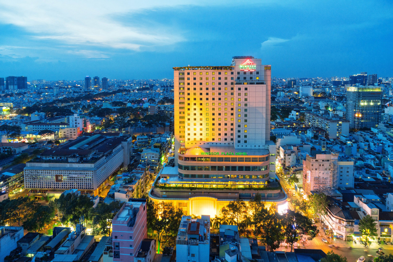 Exterior & Views 26