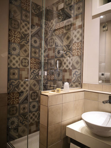 Bathroom 4, Hotel San Luca, Verona