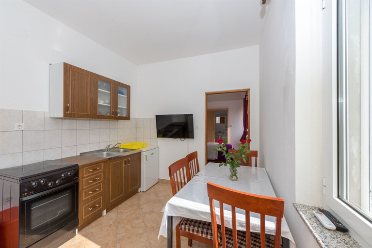 Others 5, Apartments Ivan, Nin