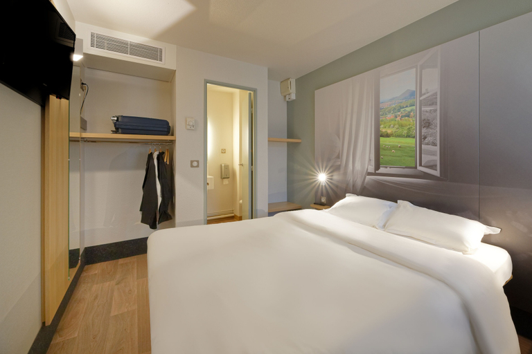 Bedroom 2, B&B Hotel Lens Noyelles-Godault, Pas-de-Calais
