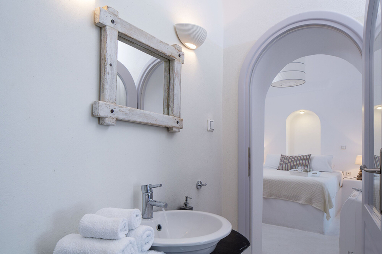 Bathroom 4, Villa Gaia, South Aegean