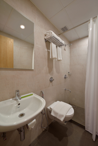 Bathroom 4, Hotel Leafio Mumbai, Mumbai Suburban