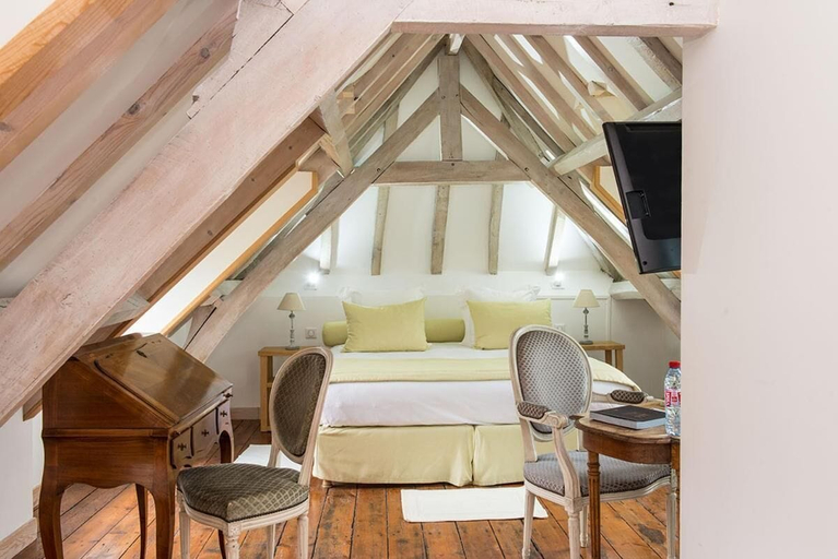 Bedroom 2, Chateau Cocove, Pas-de-Calais