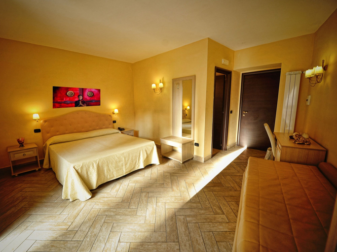 Bedroom 2, Hotel Barbato, Napoli