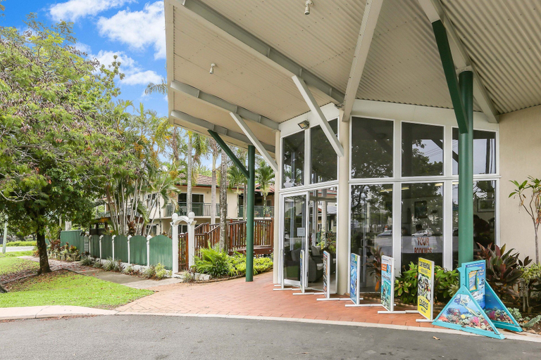 Exterior & Views 2, Koala Court Holiday Apartments, Cairns