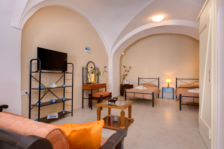 Others 5, Suite Mantilaria, South Aegean