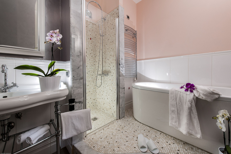 Bathroom 4, Demetra Hotel, Roma