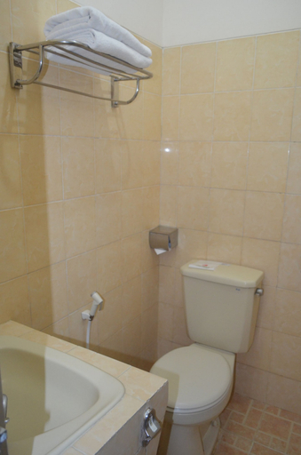Bathroom 5, Hotel Syariah Arini, Solo