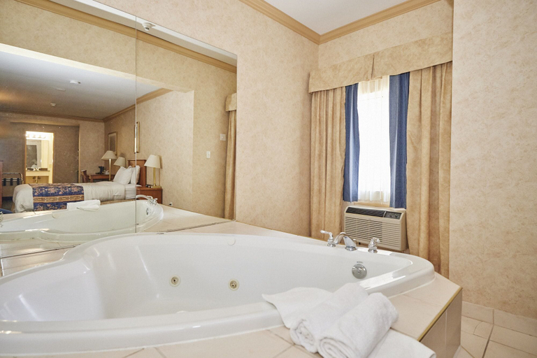 Bathroom 4, Glengate Hotel & Suites, Niagara