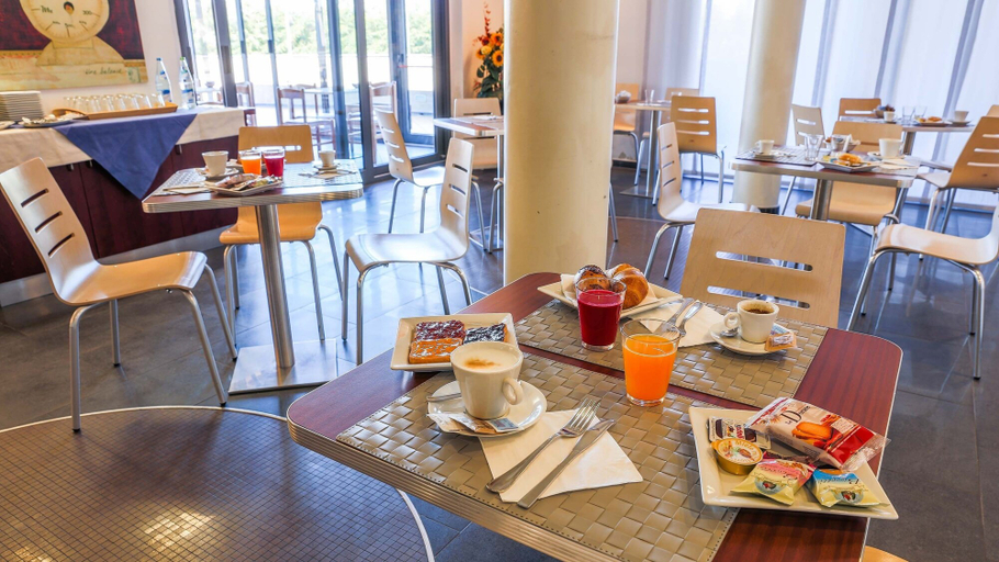 Food & Drinks 5, Hotel Gallia, Torino