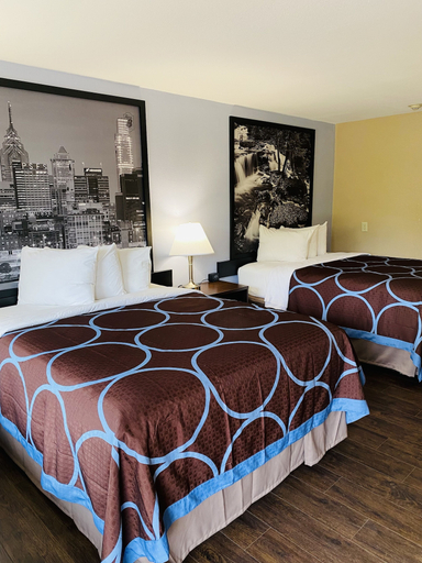 Bedroom 3, Super 8 by Wyndham Danville, Montour