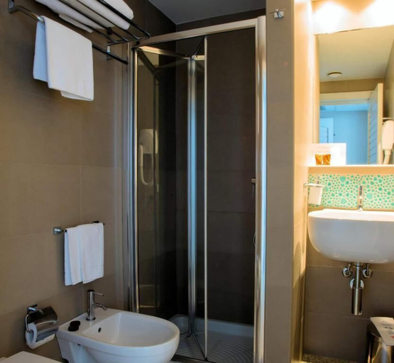 Bathroom 3, Hotel Isola Lo Scoglio, Lecce
