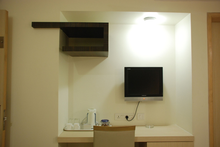 Bathroom 4, Oriental Residency Hotel, Mumbai Suburban