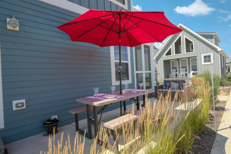 Others 5, Spyglass Inn, La Salle