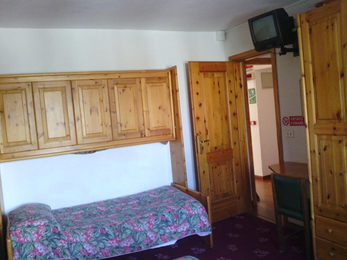 Bedroom 3, Savoia Debili, Torino