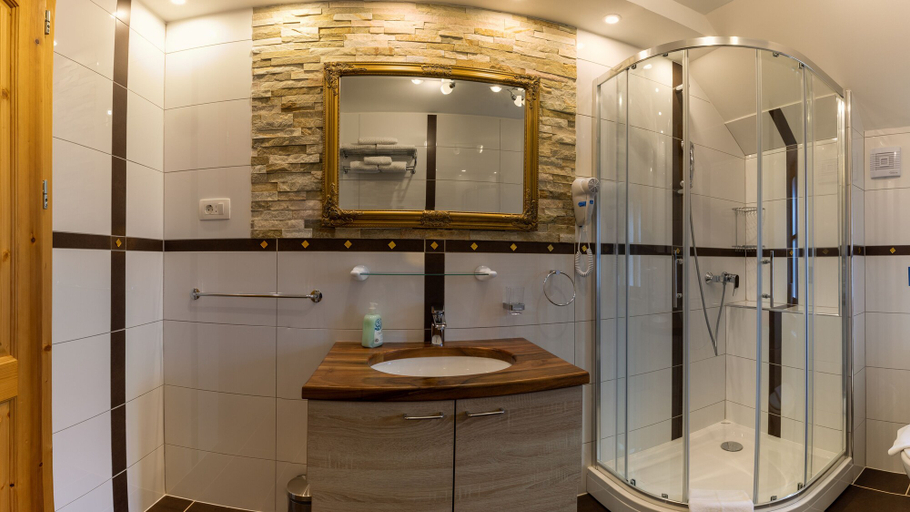 Bathroom 3, Villa Flora Apartments, Kranjska Gora