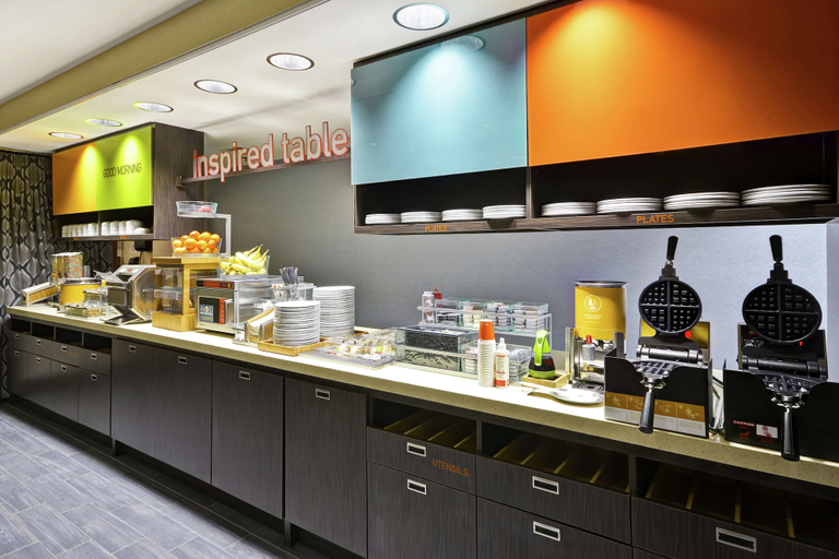 Food & Drinks 5, Home2 Suites by Hilton Brownsville, Cameron